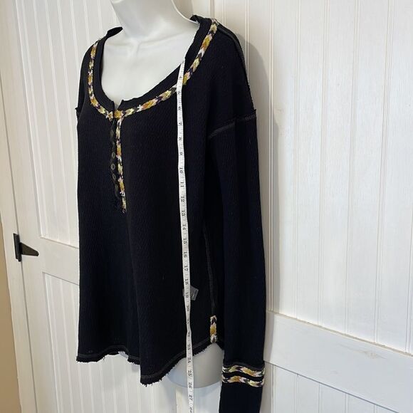 WE THE Free black sweater size M - Picture 4 of 9